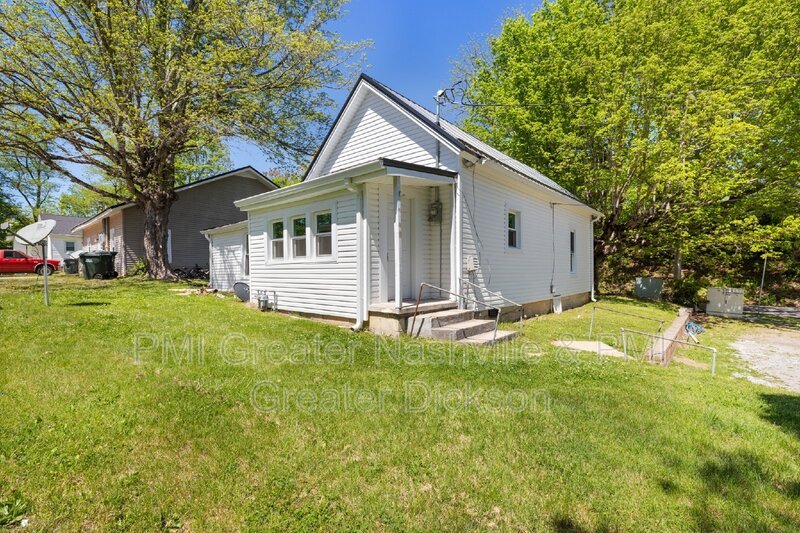 3 Bedroom, 2 Bathroom House Near Downtown Dickson! property image