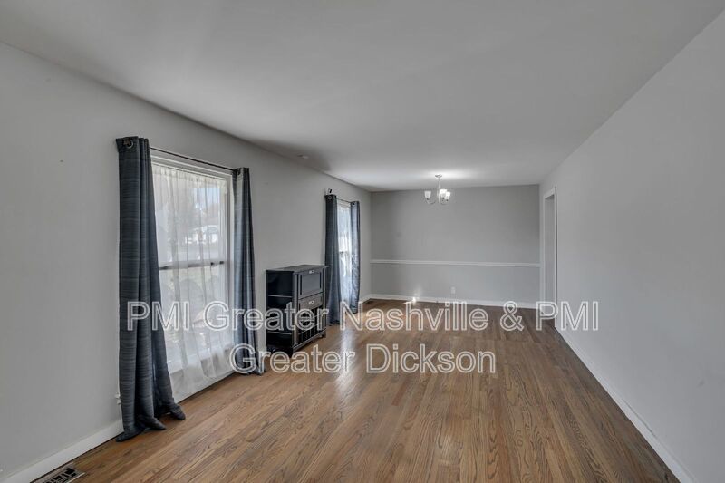 Stunning 3-Bedroom, 2-Bath Ranch-Style Home! property image