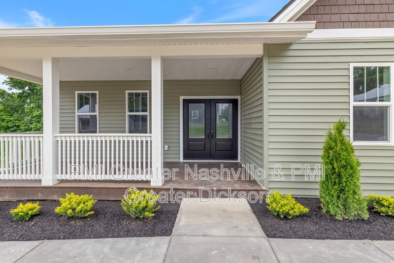 Charming 3-Bedroom Home with 2 Full Baths in the Heart of Dickson! property image