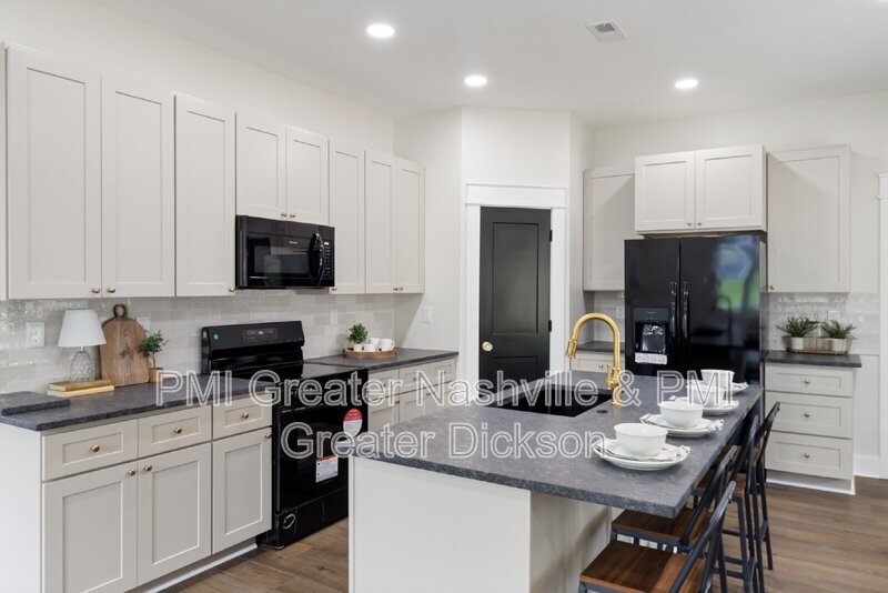 Charming 3-Bedroom Home with 2 Full Baths in the Heart of Dickson! property image