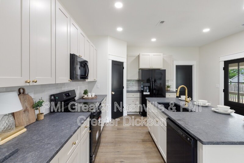 Charming 3-Bedroom Home with 2 Full Baths in the Heart of Dickson! property image