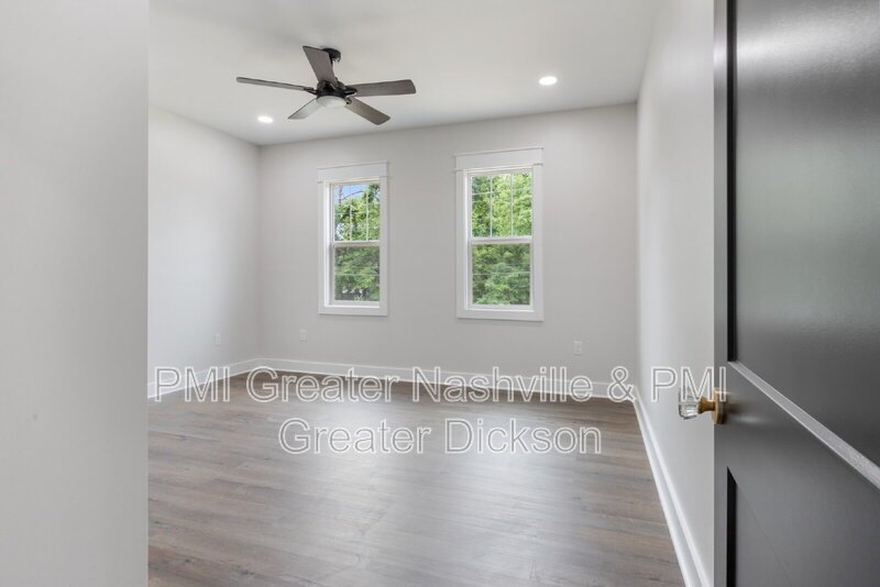 Charming 3-Bedroom Home with 2 Full Baths in the Heart of Dickson! property image