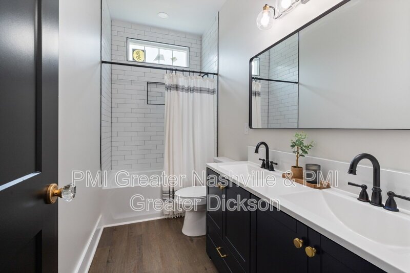 Charming 3-Bedroom Home with 2 Full Baths in the Heart of Dickson! property image