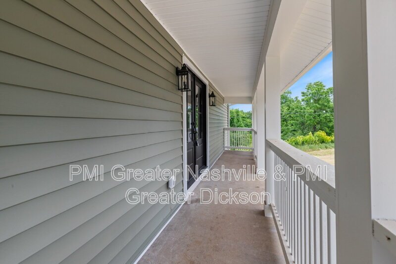 Charming 3-Bedroom Home with 2 Full Baths in the Heart of Dickson! property image