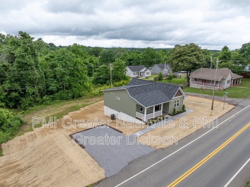 Charming 3-Bedroom Home with 2 Full Baths in the Heart of Dickson! property image