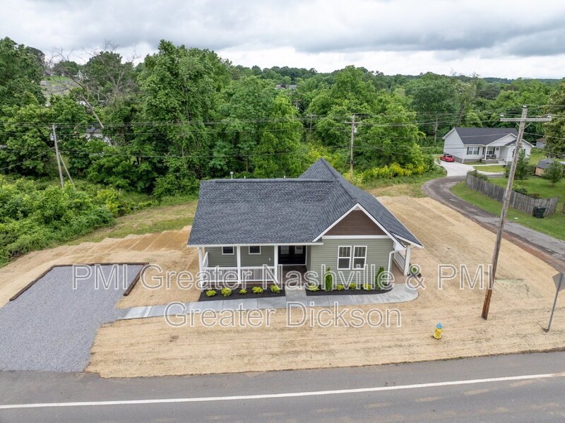 Charming 3-Bedroom Home with 2 Full Baths in the Heart of Dickson! property image