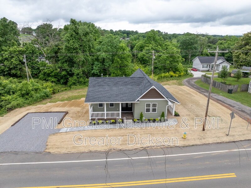 Charming 3-Bedroom Home with 2 Full Baths in the Heart of Dickson! property image