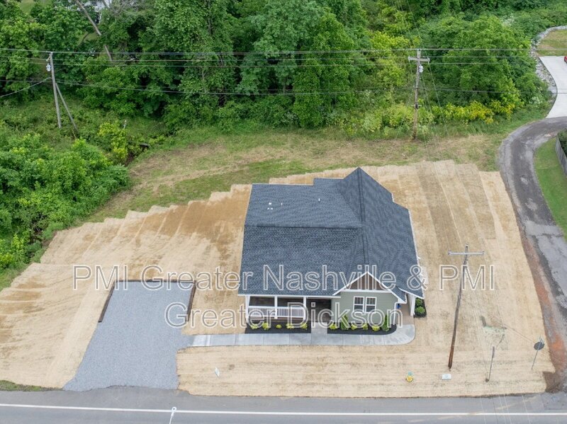 Charming 3-Bedroom Home with 2 Full Baths in the Heart of Dickson! property image