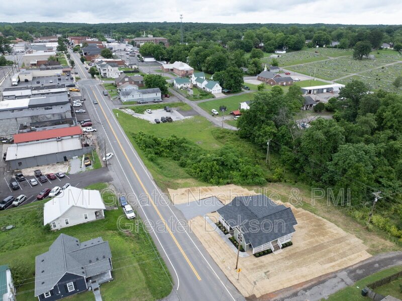 Charming 3-Bedroom Home with 2 Full Baths in the Heart of Dickson! property image