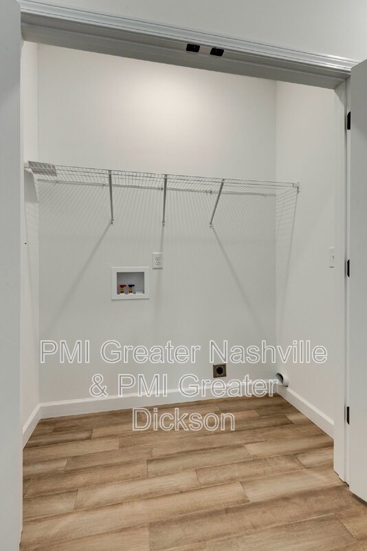 Newer Home in Country Setting property image