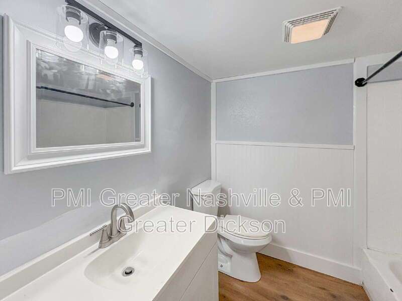 COMING SOON! Charming 2-Bedroom Apartment in the Heart of Downtown Dickson property image