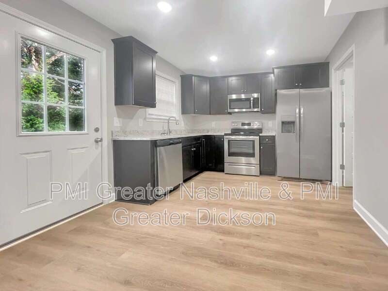 2 Bedroom 1.5 Bathroom Townhome in Dickson! property image