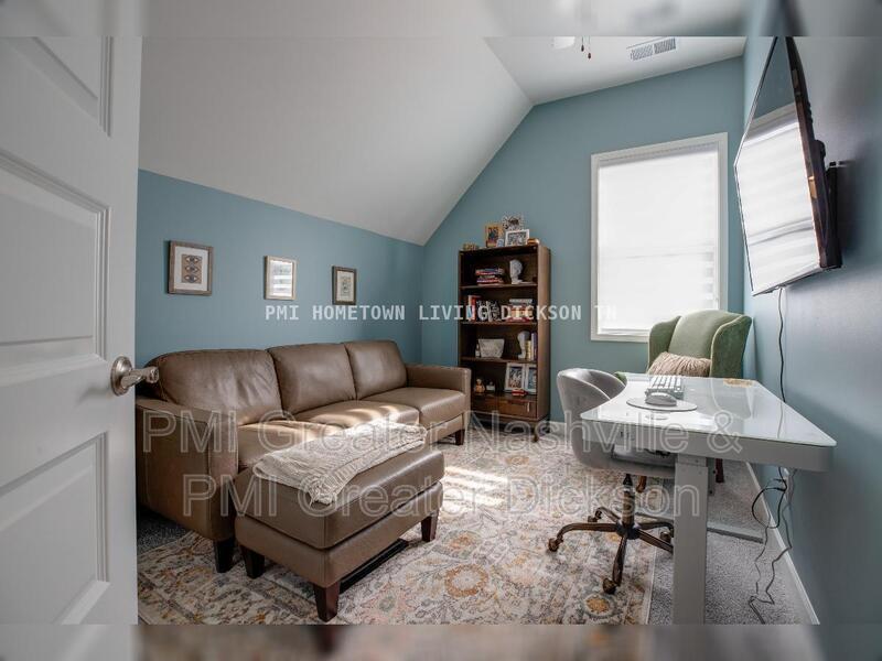 Spacious 4-Bedroom, Three-Story Home for Rent in the Heart of Bellevue property image