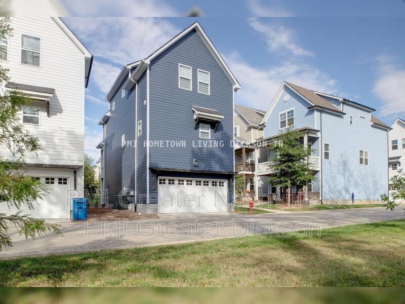 Spacious 4-Bedroom, Three-Story Home for Rent in the Heart of Bellevue property image