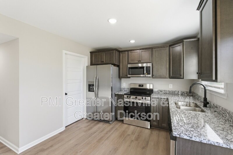 2 Bedroom 1.5 Bathroom Townhome in Dickson! property image